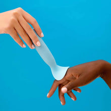 Load image into Gallery viewer, SMILE MAKERS THE FRENCH LOVER - Beauty Bar