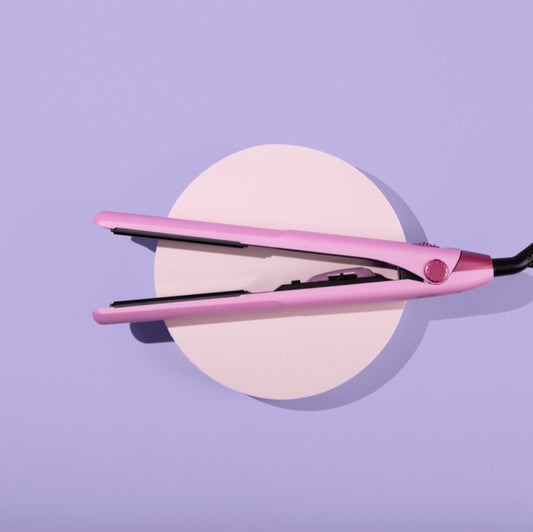 LEE STAFFORD SMOOTH CONTROL STRAIGHTENER - Beauty Bar 