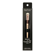 Load image into Gallery viewer, TECHNIC SMOKEY EYESHADOW BRUSH - Beauty Bar 
