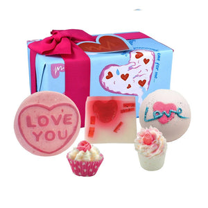 BOMB COSMETICS LOVE YOU TO PIZZAS GIFT PACK - Beauty Bar 