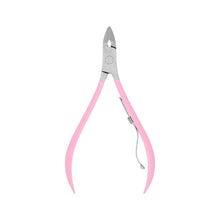 Load image into Gallery viewer, W7 NAIL CUTICLE CLIPPER - Beauty Bar 
