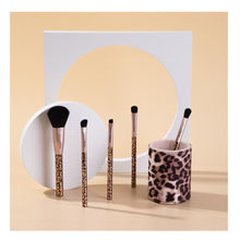 Load image into Gallery viewer, IDC MAGIC STUDIO WILD SAFARI MAKEUP BRUSH SET - Beauty Bar 
